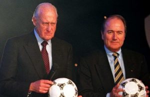 Transição entre João Havelange e Joseph Sepp Blatter em 1998.