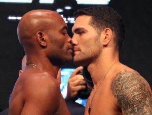 Anderson Silva e Chris Weidman na pesagem para o UFC 162. Anderson Silva e Chris Weidman na pesagem para o UFC 162.