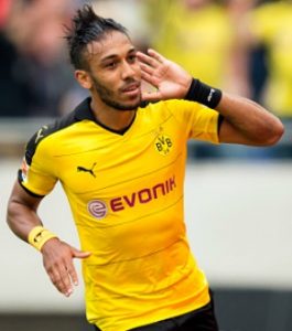 Aubameyang comemorando gol pelo Borussia. Aubameyang comemorando gol pelo Borussia.