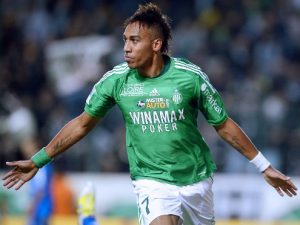 Aubameyang jogou pelo Saint-Étienne. Aubameyang jogou pelo Saint-Étienne.