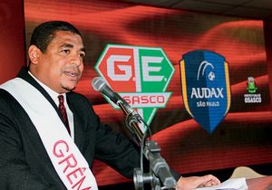 Ex-jogador Vampeta é o presidente do Audax desde 2011.