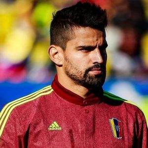 Meio-campista Tomás Rincón, agora da Juventus. Meio-campista Tomás Rincón, agora da Juventus.