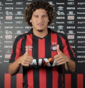 Felipe Gedoz em sua apresentação no Atlético Paranaense. Felipe Gedoz em sua apresentação no Atlético Paranaense.