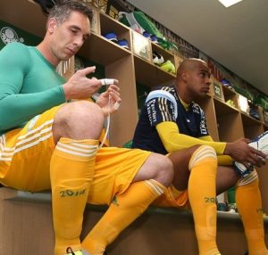 Os goleiros Fernando Prass e Jailson.
