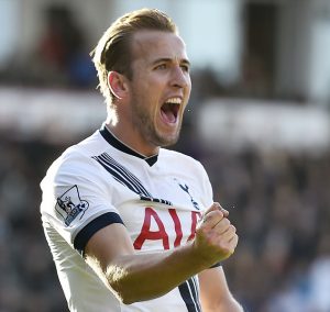 Harry Kane comemorando gol pelo Tottenham.