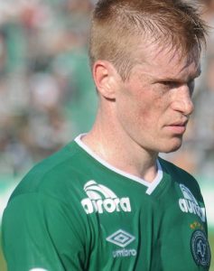 Douglas Grolli em uma das suas passagens pela Chapecoense. Douglas Grolli em uma das suas passagens pela Chapecoense.