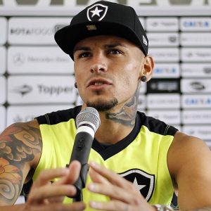 Lateral-direito Alemão em entrevista pelo Botafogo.