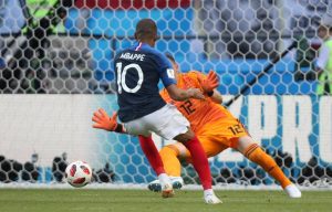 Mbappé no seu segundo gol contra a Argentina.