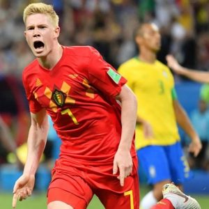 Kevin de Bruyne defendendo a Bélgica contra o Brasil.