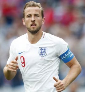 Harry Kane jogando pela Inglaterra.